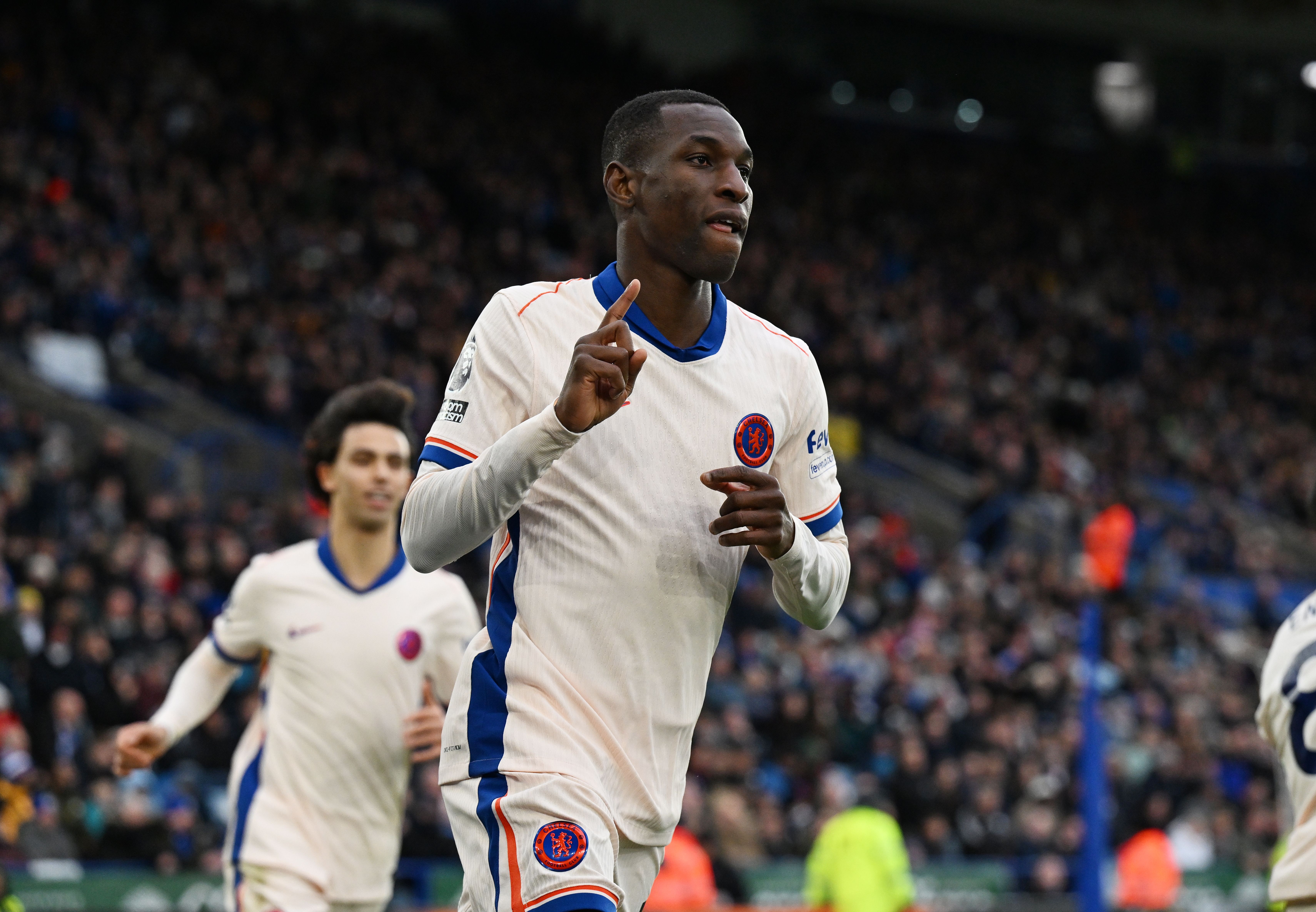 天博官网-罗马诺透露拜仁有意引进杰克逊，将面临维拉与纽卡的竞争