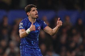 内托谈进球：第一脚射门被莱诺扑出去了，所以我不得不用尽全力