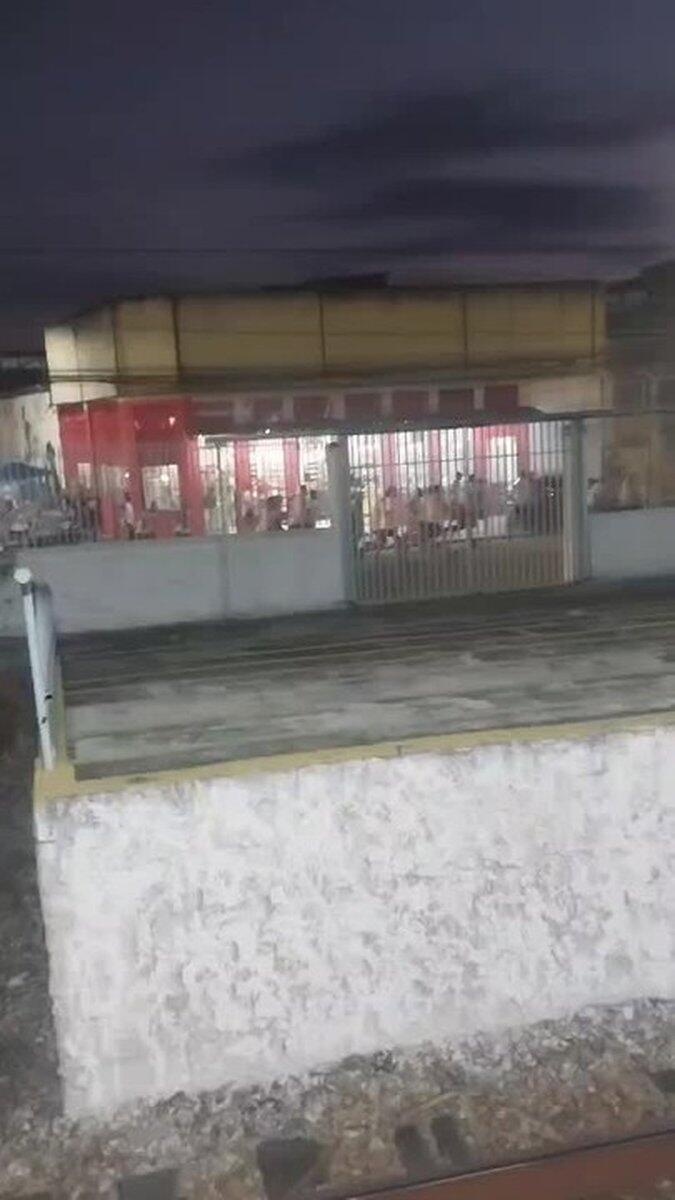 巴西杯赛前博塔弗戈与达伽马球迷发生冲突，其中一人头部中枪身亡