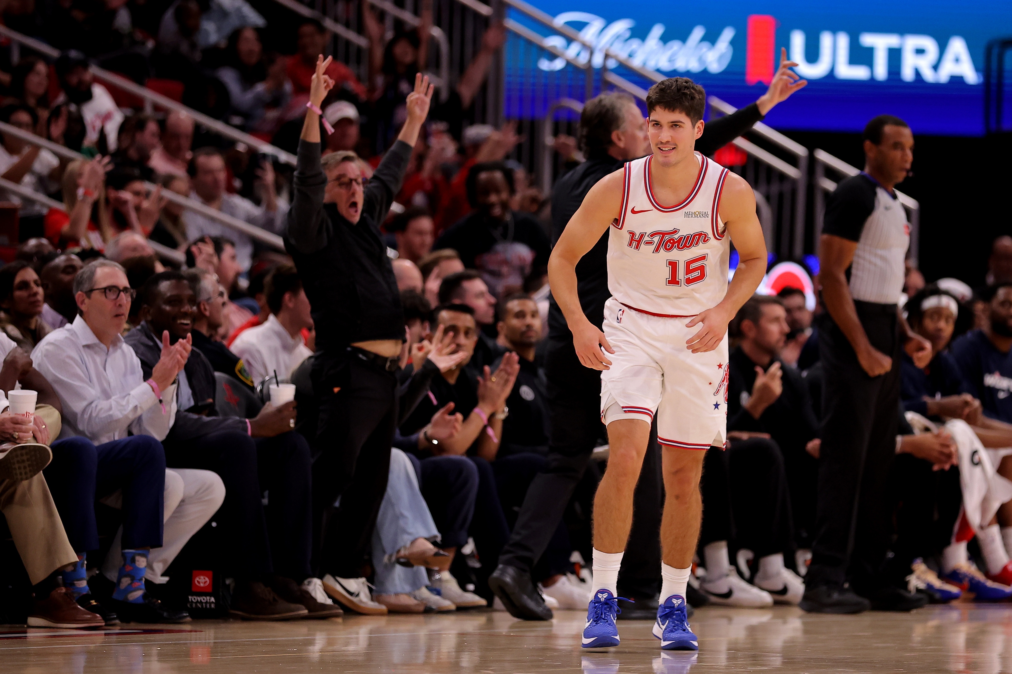 谢泼德加入!火箭队史仅6人单场15+7+10+5断 哈登8次&amp;大梦皮蓬在列